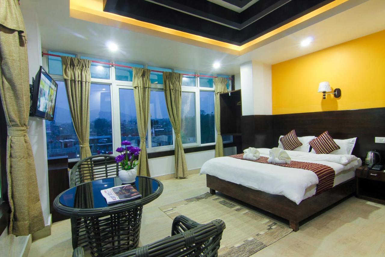 Hotel Lakeside Pvt. Ltd. Pokhara Exteriör bild