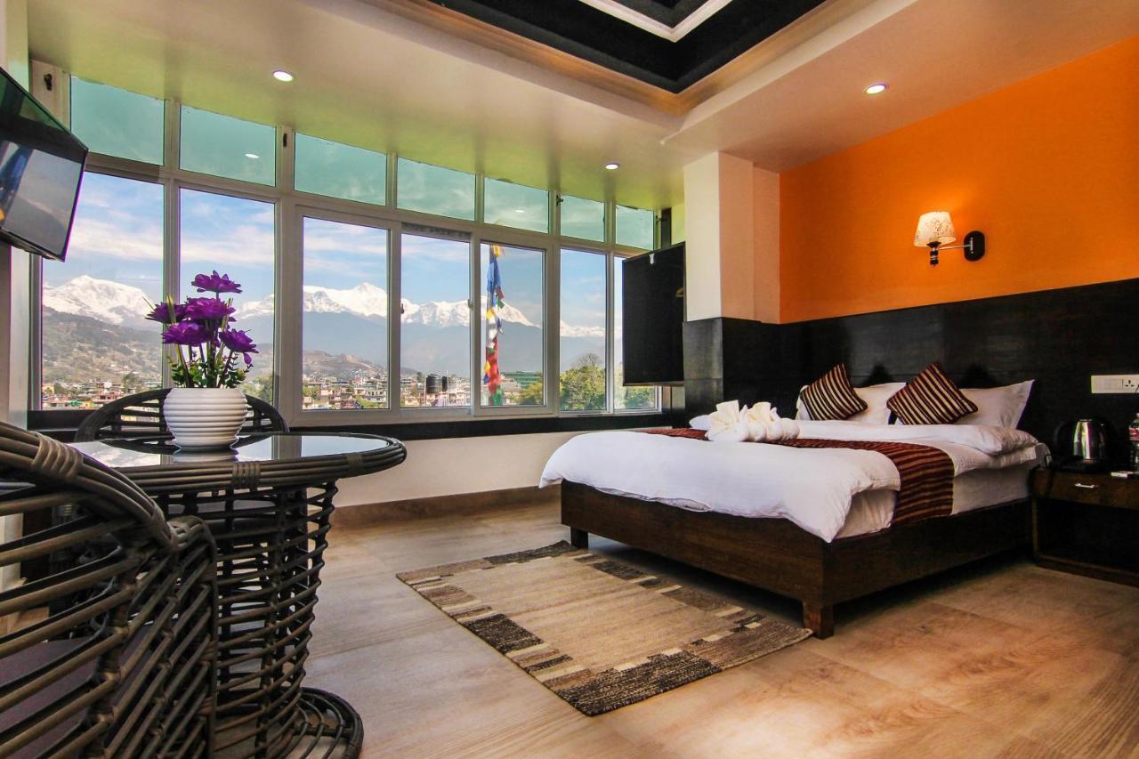 Hotel Lakeside Pvt. Ltd. Pokhara Exteriör bild