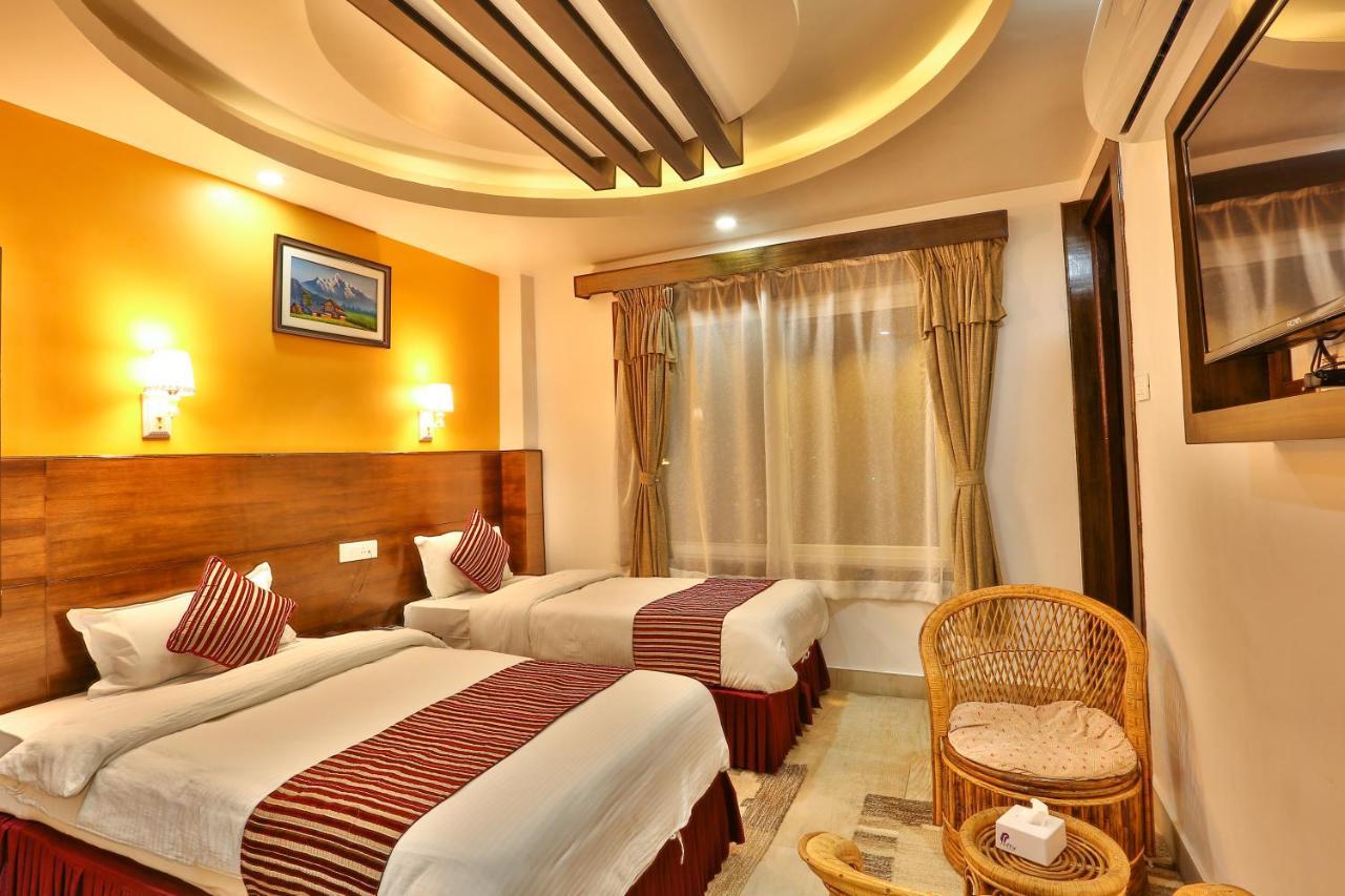 Hotel Lakeside Pvt. Ltd. Pokhara Exteriör bild